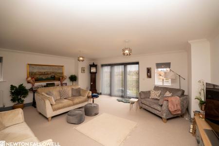 5 bedroom Detached house for sale in Idle Valley Road, Retford, DN22