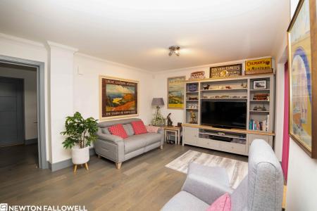 5 bedroom Detached house for sale in Idle Valley Road, Retford, DN22