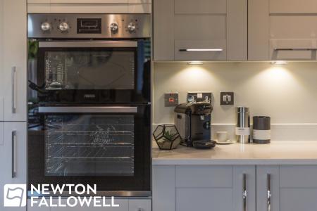 5 bedroom Detached house for sale in London Road, Retford, DN22