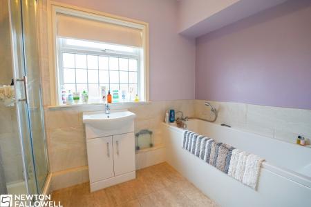 3 bedroom Detached house for sale in Main Street, Hayton, DN22