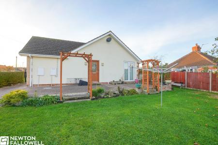 3 bedroom Detached bungalow for sale in Meeting House Lane, South Leverton, DN22