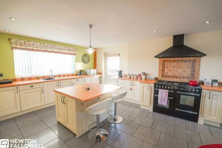 3 bedroom Detached bungalow for sale in Meeting House Lane, South Leverton, DN22
