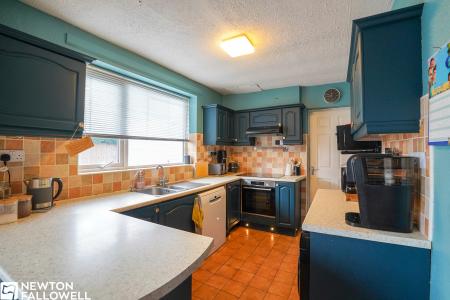 4 bedroom Link detached house for sale in Mill Close, North Leverton, DN22