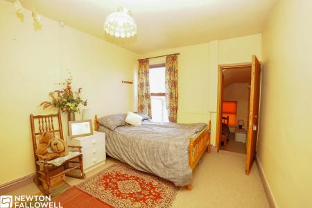 5 bedroom Terraced House for sale in Nelson Street, Retford, DN22