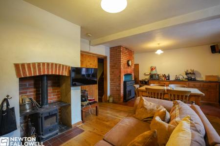5 bedroom Terraced House for sale in Nelson Street, Retford, DN22
