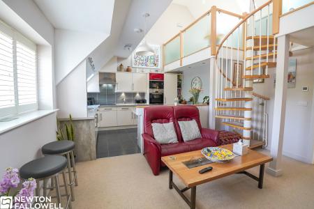 2 bedroom Apartment for sale in New Court Gardens, Retford, DN22