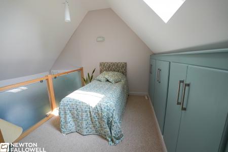 2 bedroom Apartment for sale in New Court Gardens, Retford, DN22