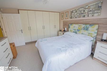 2 bedroom Apartment for sale in New Court Gardens, Retford, DN22