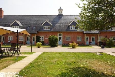 2 bedroom Apartment for sale in New Court Gardens, Retford, DN22