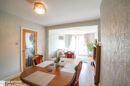 3 bedroom Semi-detached house for sale in Ordsall Road, Retford, DN22