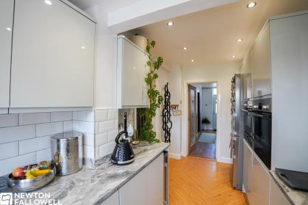 3 bedroom Semi-detached house for sale in Ordsall Road, Retford, DN22