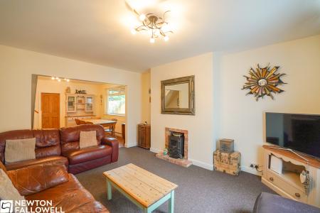 5 bedroom Semi-detached house for sale in Richard Street, Retford, DN22