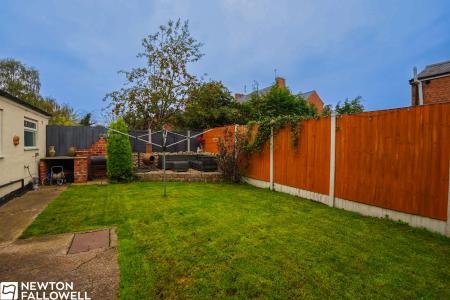 5 bedroom Semi-detached house for sale in Richard Street, Retford, DN22