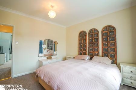 5 bedroom Semi-detached house for sale in Richard Street, Retford, DN22