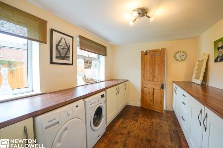 5 bedroom Semi-detached house for sale in Richard Street, Retford, DN22