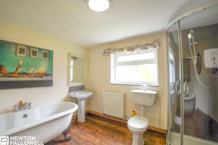 5 bedroom Semi-detached house for sale in Richard Street, Retford, DN22