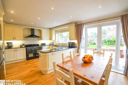 4 bedroom Detached house for sale in Rutland Road, Retford, DN22