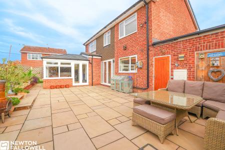 4 bedroom Detached house for sale in Rutland Road, Retford, DN22