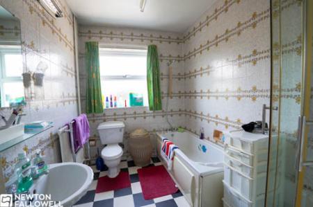 3 bedroom Terraced House for sale in Station Road, Bawtry, DN10