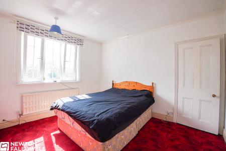 3 bedroom Terraced House for sale in Station Road, Bawtry, DN10