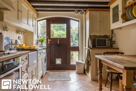 3 bedroom Cottage for sale in Town Street, Lound, DN22