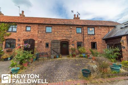 3 bedroom Cottage for sale in Town Street, Lound, DN22