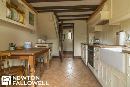 3 bedroom Cottage for sale in Town Street, Lound, DN22