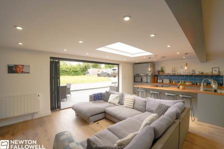 3 bedroom Cottage for sale in Town Street, Treswell, DN22