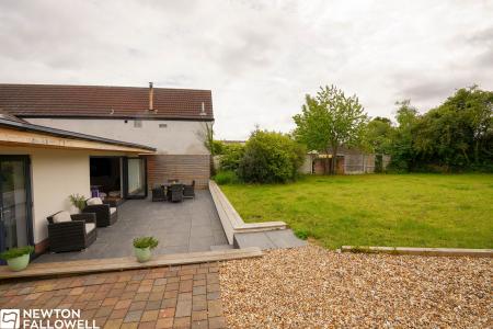 3 bedroom Cottage for sale in Town Street, Treswell, DN22