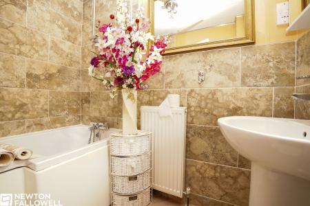 4 bedroom Detached house for sale in Wollaton Rise, Retford, DN22