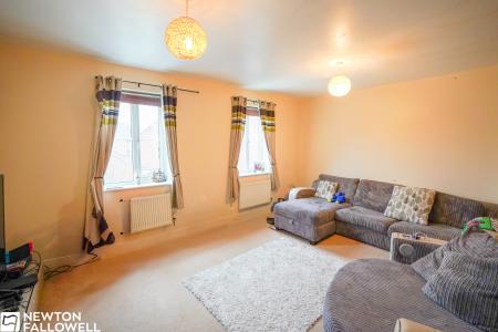 4 bedroom Town house for sale in Waterfields, Retford, DN22
