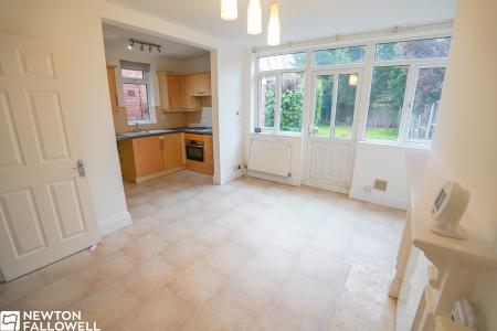 3 bedroom Semi-detached house to let in Jubilee Road, Retford, DN22