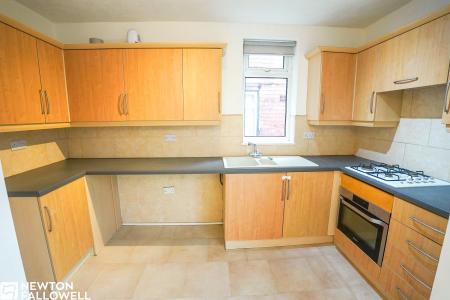 3 bedroom Semi-detached house to let in Jubilee Road, Retford, DN22