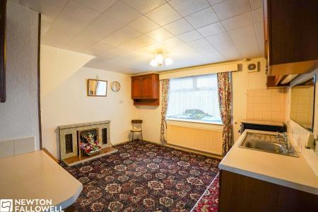 3 bedroom Semi-detached house for sale in Lawnwood Avenue, Elkesley, DN22