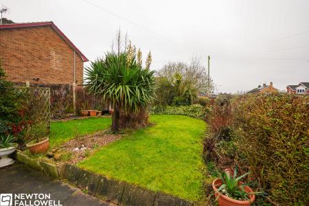 3 bedroom Semi-detached house for sale in Lawnwood Avenue, Elkesley, DN22