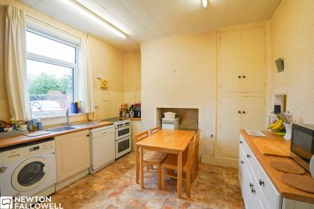 4 bedroom Town house for sale in London Road, Retford, DN22