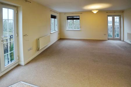 2 bedroom Flat to let in Mill Bridge Close, Retford, DN22