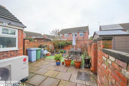 2 bedroom Terraced House for sale in Frederick Street, Retford, DN22