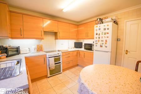 3 bedroom Bungalow for sale in Tiln Court, Retford, DN22