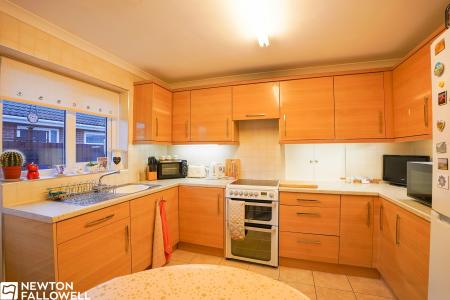 3 bedroom Bungalow for sale in Tiln Court, Retford, DN22