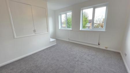 2 bedroom Semi-detached house for sale in Ambleside Close, Sleaford, NG34