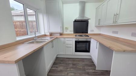 2 bedroom Semi-detached house for sale in Ambleside Close, Sleaford, NG34