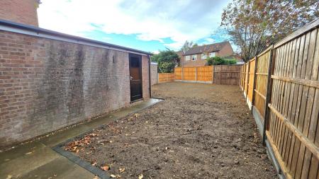 2 bedroom Semi-detached house for sale in Ambleside Close, Sleaford, NG34