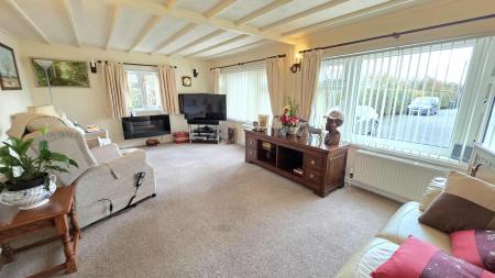 2 bedroom Park home for sale in Braemar Residential Park, Kirkby Green, Lincoln, LN4