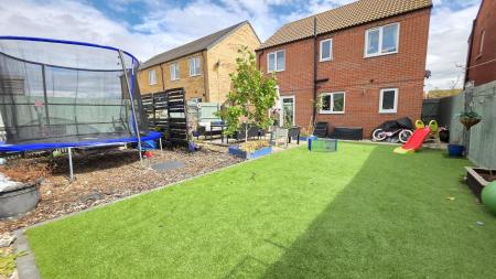 4 bedroom Detached house for sale in Brocklebank Way, Holdingham, NG34