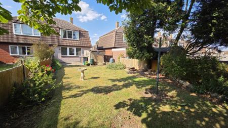 2 bedroom Semi-detached house for sale in Cornwall Way, Ruskington, NG34