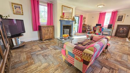 5 bedroom Detached house for sale in Digby Fen, Billinghay, LN4