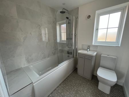 3 bedroom Semi-detached house for sale in Dunson Road, Metheringham, LN4