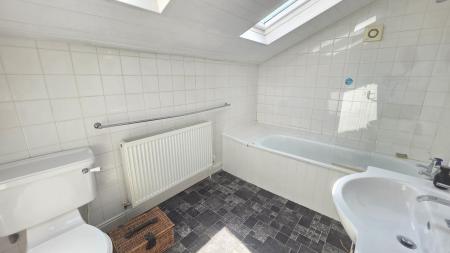 2 bedroom Semi-detached house for sale in Electric Station Road, Sleaford, NG34