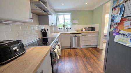 4 bedroom Detached house for sale in Finch Drive, Sleaford, NG34